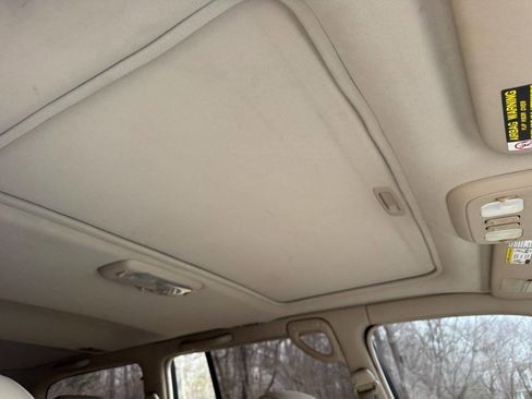 Used 2002 Lexus LX 470 4WD image 56