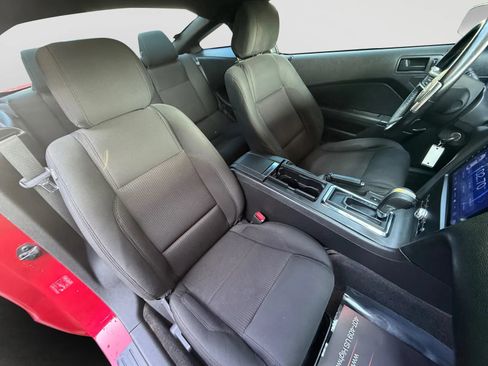 Used 2013 Ford Mustang Coupe RWD image 20