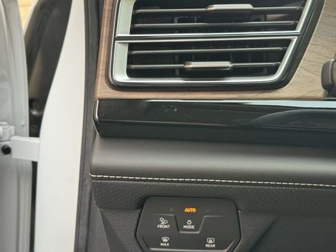 New 2026 Volkswagen Atlas SE AWD/4WD image 23
