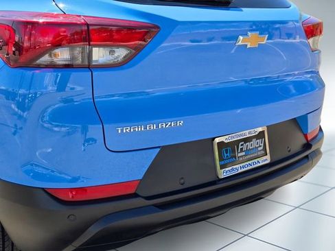 Used 2024 Chevrolet TrailBlazer LS w/ LS Convenience Package FWD image 7