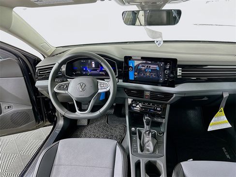 New 2026 Volkswagen Jetta SE image 19