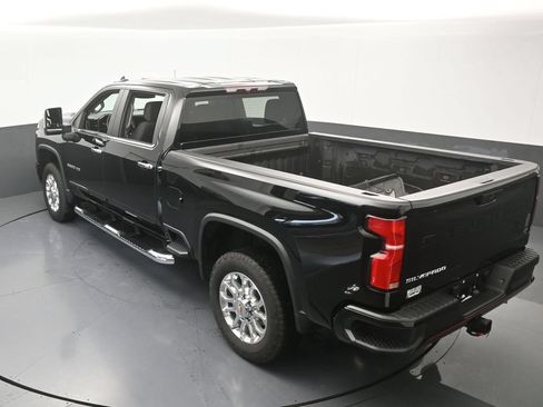 Used 2025 Chevrolet Silverado 2500 LT w/ Z71 Chrome Sport Edition AWD/4WD image 57