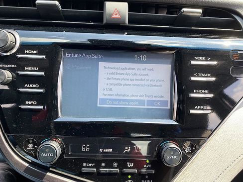 Used 2018 Toyota Camry LE image 15