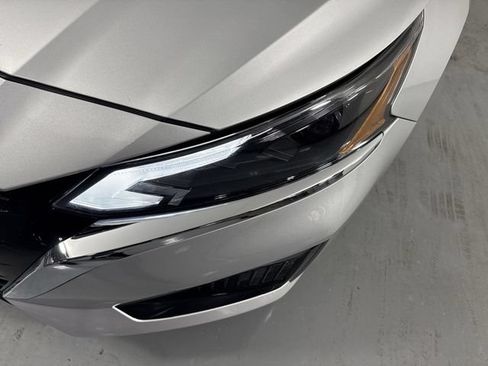 Used 2024 Nissan Altima 2.5 SV FWD image 26