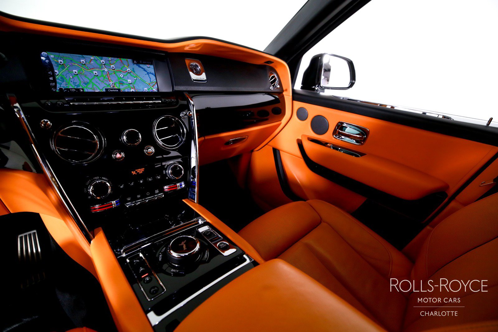 Used 2020 Rolls-Royce Cullinan AWD/4WD image 16