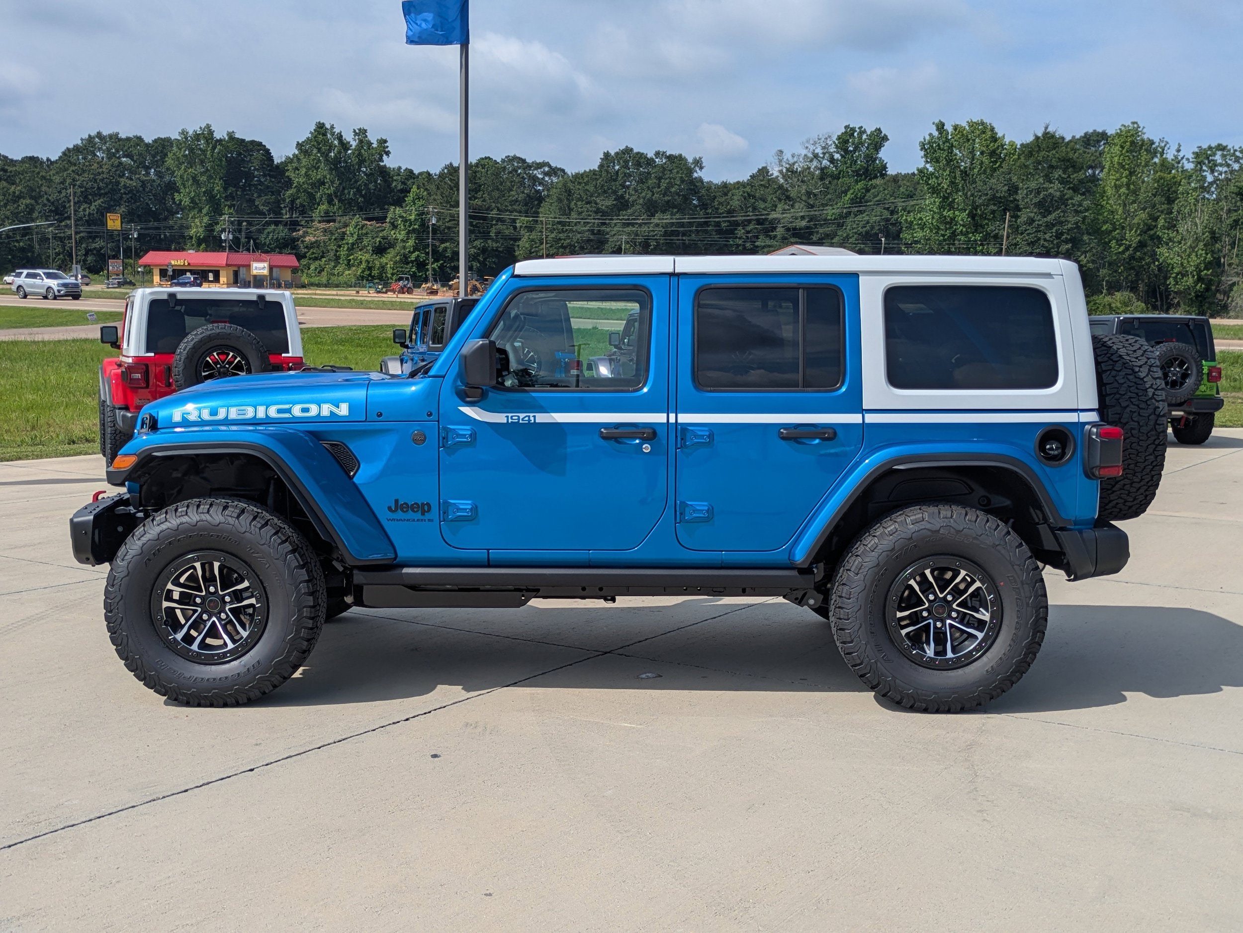 New 2026 Jeep Wrangler Unlimited Rubicon AWD/4WD image 5