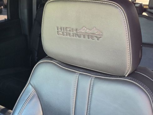 Used 2022 Chevrolet Silverado 3500 High Country image 14