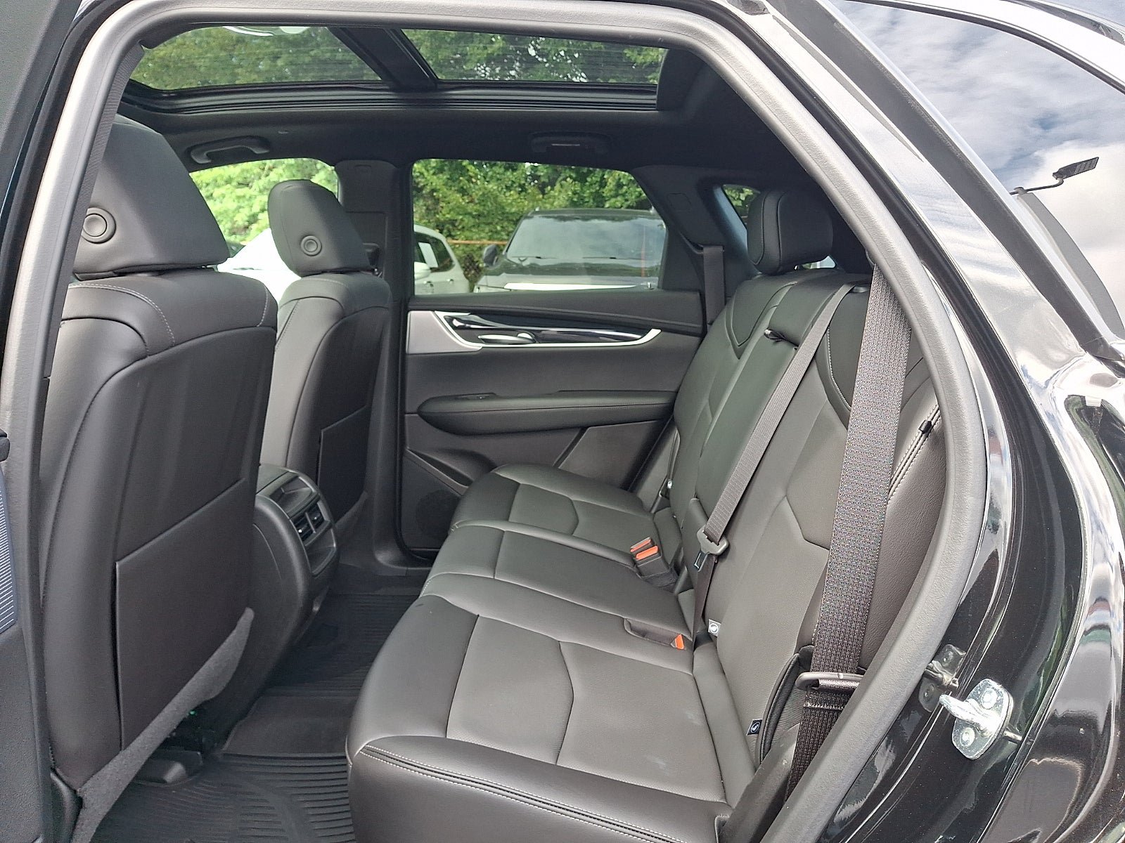 Certified 2024 Cadillac XT5 Premium Luxury AWD/4WD image 23