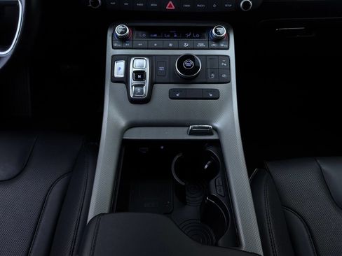 Used 2024 Hyundai Palisade SEL FWD image 16