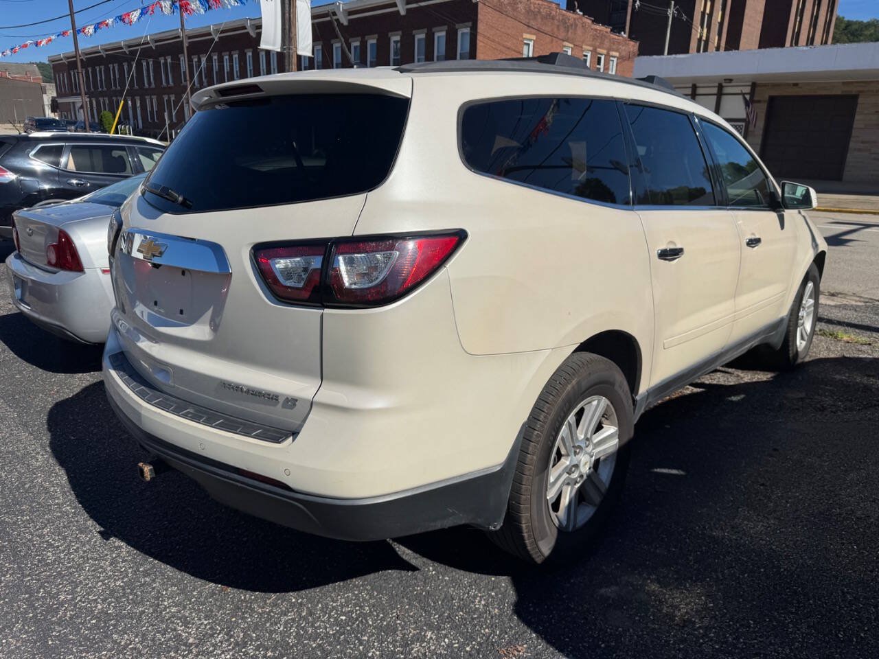 Used 2013 Chevrolet Traverse LT AWD/4WD image 4