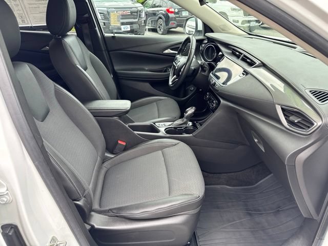 Used 2022 Buick Encore GX Select AWD/4WD image 38
