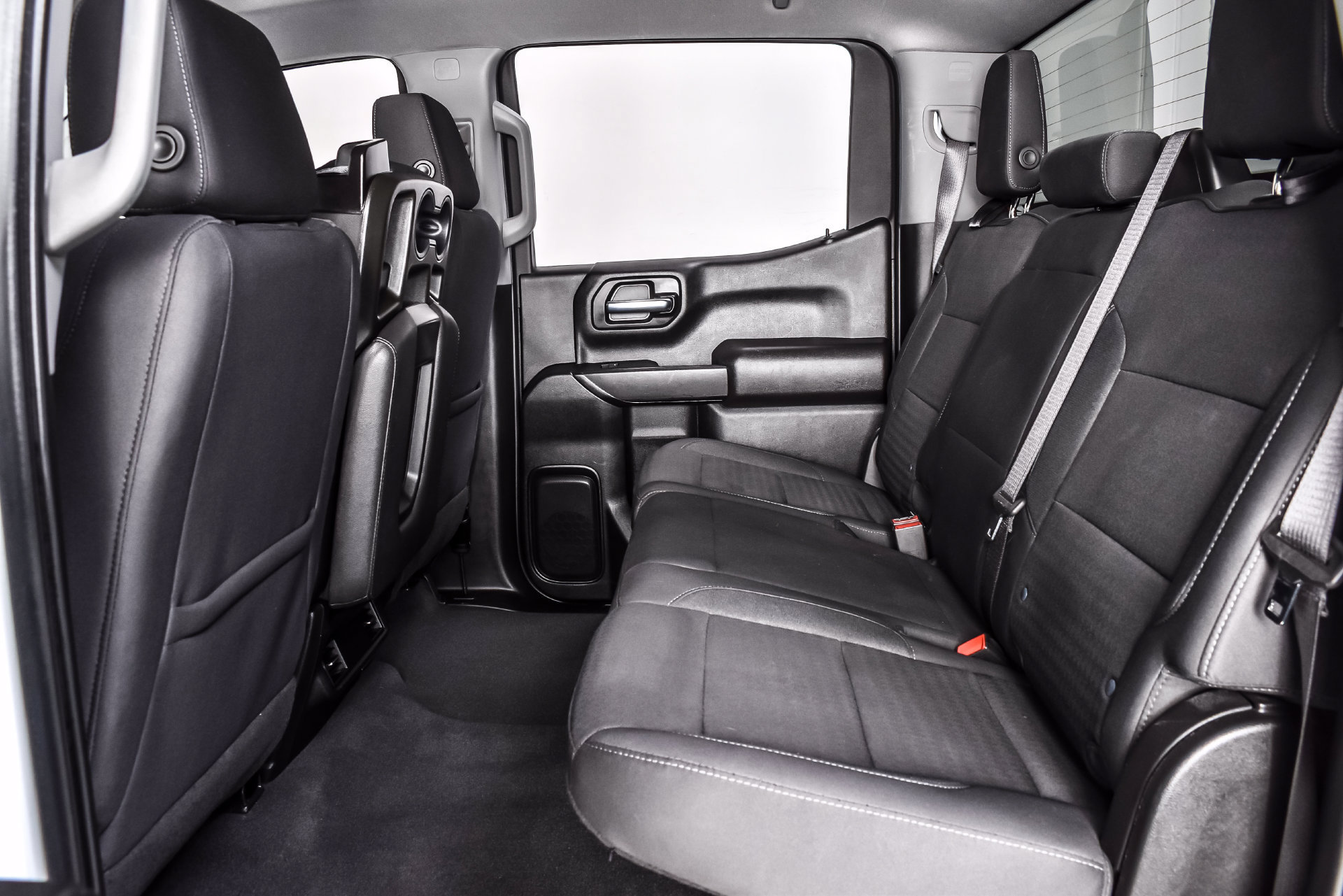 Used 2023 Chevrolet Silverado 1500 Custom w/ LPO, Dark Essentials Package AWD/4WD image 18