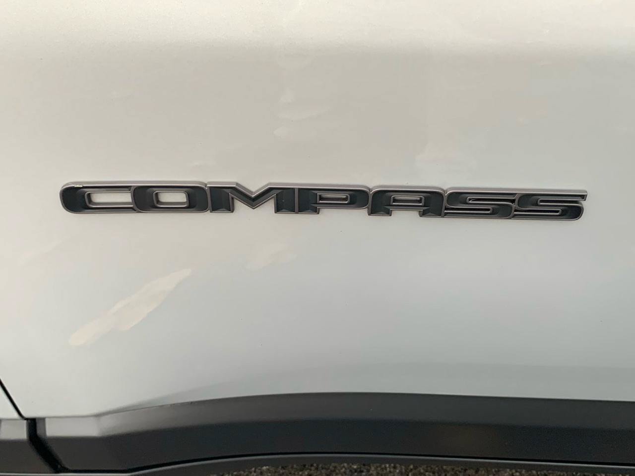 Used 2025 Jeep Compass Trailhawk AWD/4WD image 27