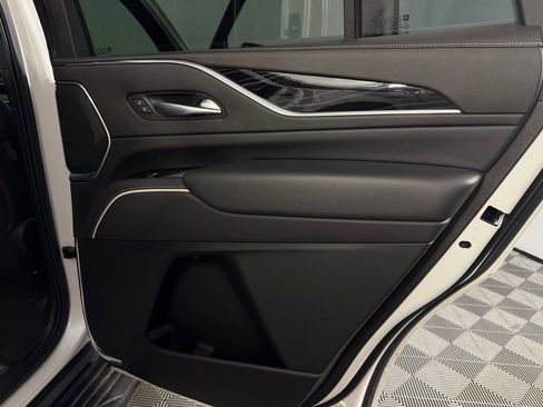 Used 2021 Cadillac Escalade Sport w/ LPO, ONYX Package image 31