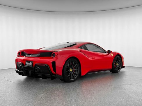 Used 2019 Ferrari 488 Pista Coupe RWD image 5