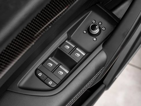 Used 2022 Audi SQ5 Prestige image 39