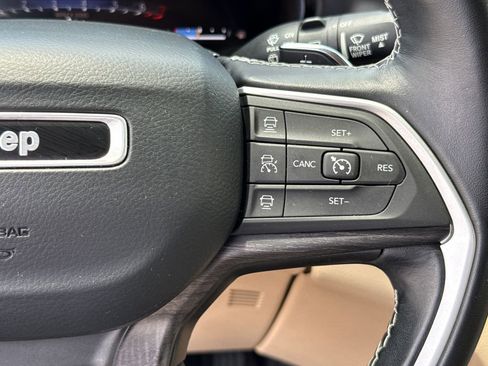 Used 2021 Jeep Grand Cherokee L Limited RWD image 17