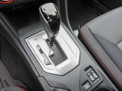 Used 2022 Subaru Crosstrek 2.0i Premium w/ Moonroof Package image 21