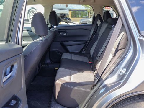 Certified 2026 Nissan Rogue SV FWD image 9