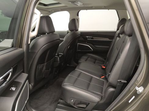 Used 2021 Kia Telluride EX FWD image 18