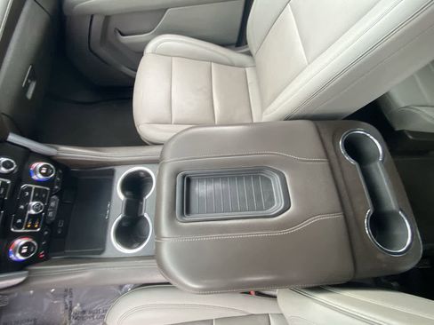 Used 2023 GMC Yukon XL SLT image 21