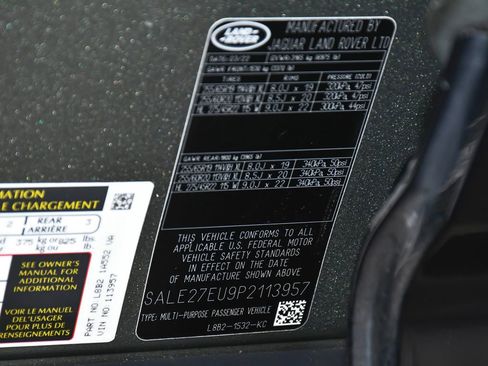 Used 2023 Land Rover Defender 110 X-Dynamic SE image 19