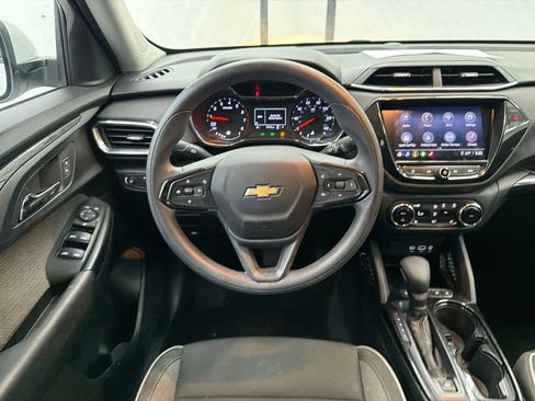 Used 2021 Chevrolet TrailBlazer LT w/ Convenience Package FWD image 22