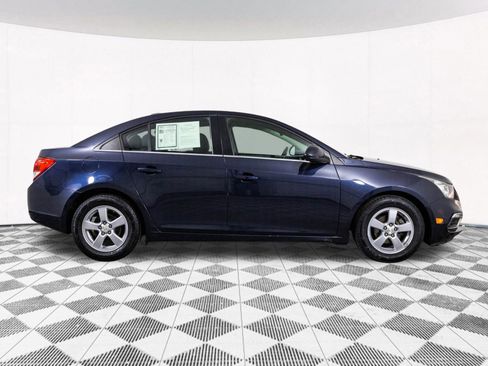 Used 2015 Chevrolet Cruze LT image 18