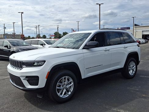 New 2025 Jeep Grand Cherokee Laredo X image 4