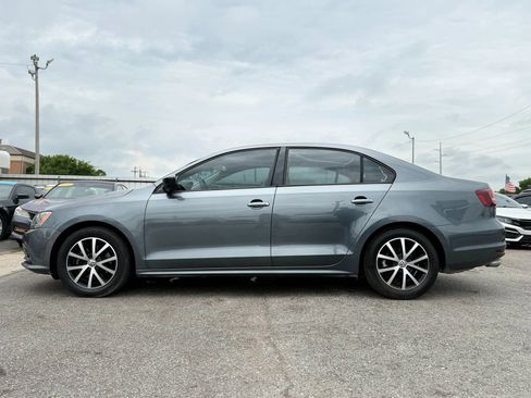 Used 2016 Volkswagen Jetta SE FWD image 10