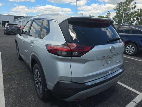 Certified 2023 Nissan Rogue SV w/ SV Premium B Package AWD/4WD image 5