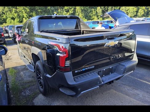 Used 2026 Chevrolet Silverado EV LT AWD/4WD image 7