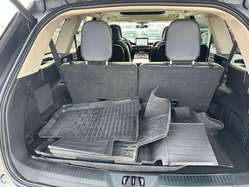 Used 2020 Lincoln Aviator Reserve w/ Equipment Group 202A image 12