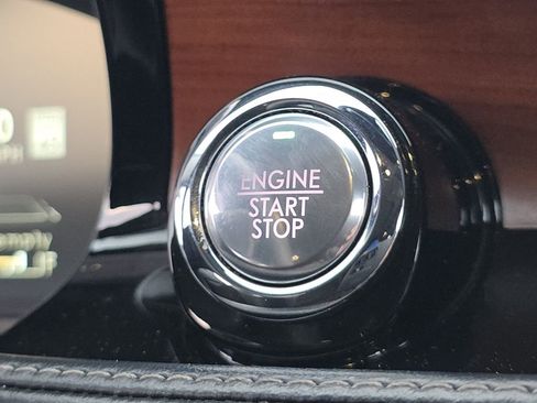 Used 2021 Lincoln Corsair Reserve w/ Equipment Group 201A image 30