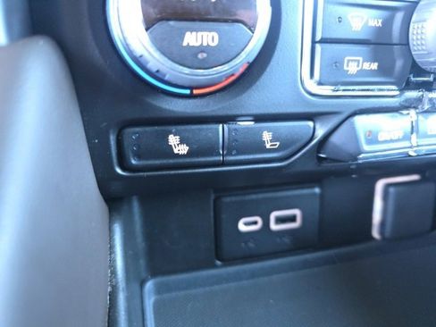 Used 2021 Chevrolet Tahoe LT image 35