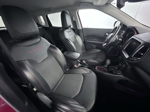 Used 2020 Jeep Compass Trailhawk AWD/4WD image 35