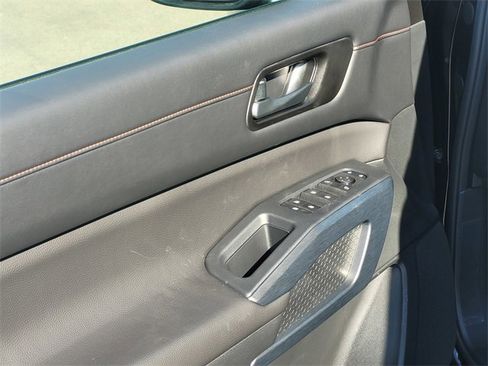 New 2025 Nissan Pathfinder Rock Creek image 8