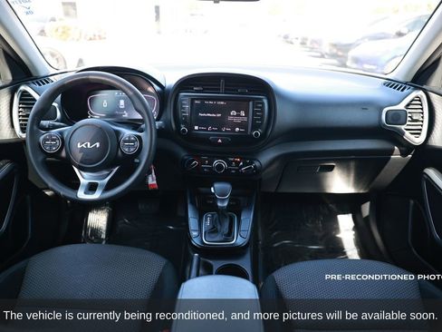 Used 2023 Kia Soul LX w/ LX Technology Package image 22