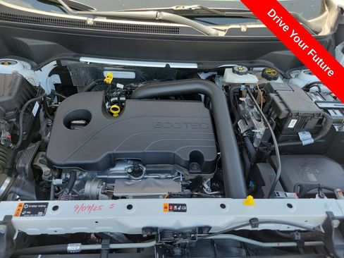 Used 2024 Chevrolet Equinox LT AWD/4WD image 25