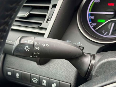 Used 2021 Toyota Camry XSE w/ Navigation Upgrade Package image 21