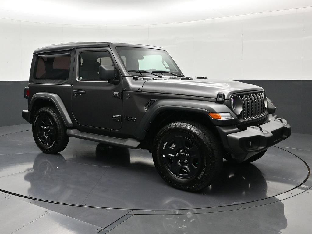 Used 2025 Jeep Wrangler Sport AWD/4WD image 7