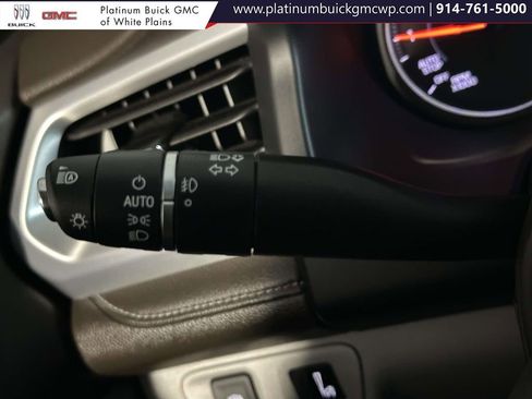 Used 2022 GMC Acadia SLT w/ Preferred Package image 44