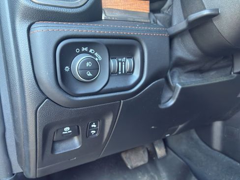 Used 2021 RAM 1500 Limited image 11