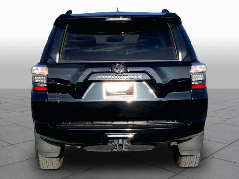 Used 2023 Toyota 4Runner SR5 AWD/4WD image 4
