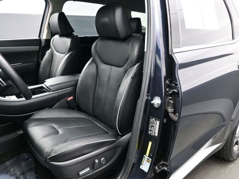 Certified 2023 Hyundai Palisade SEL w/ Premium Package image 12