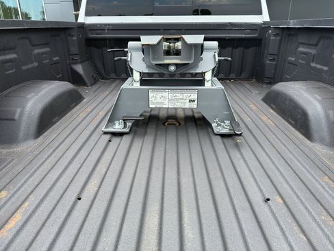 Used 2024 Chevrolet Silverado 3500 LTZ w/ LTZ Premium Package image 9