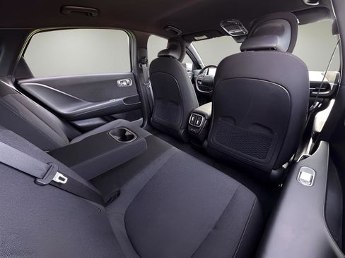 Used 2025 Hyundai Ioniq 6 SE image 24