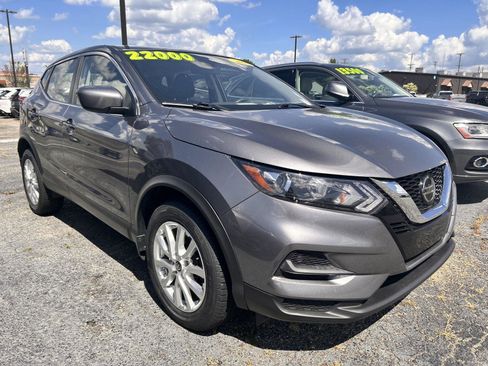 Used 2021 Nissan Rogue Sport S image 1