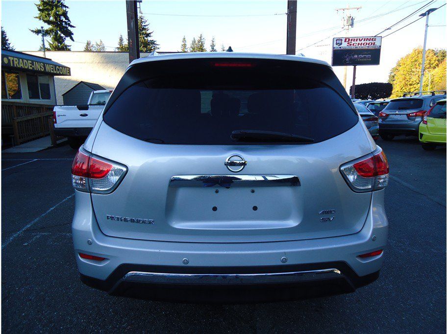 Used 2013 Nissan Pathfinder SV AWD/4WD image 7