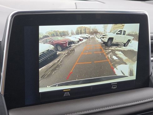 Used 2024 Chevrolet Suburban LT image 12